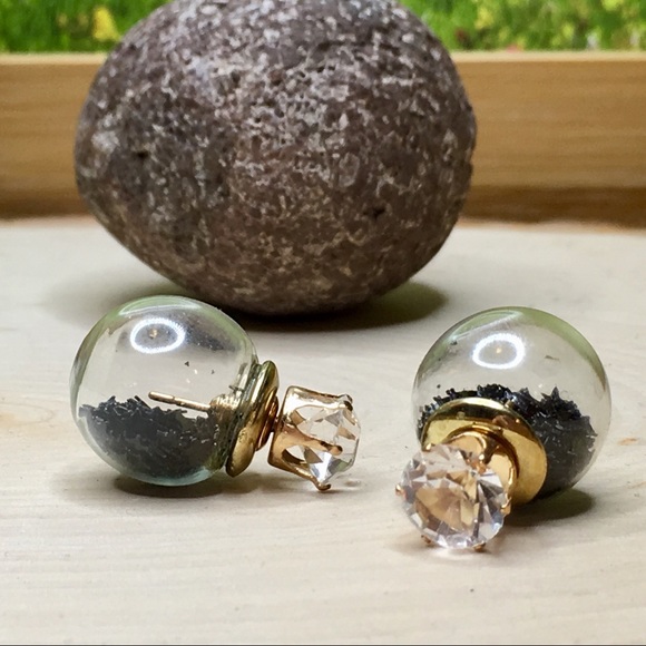 Black Star Double Stud Earrings - Picture 3 of 6